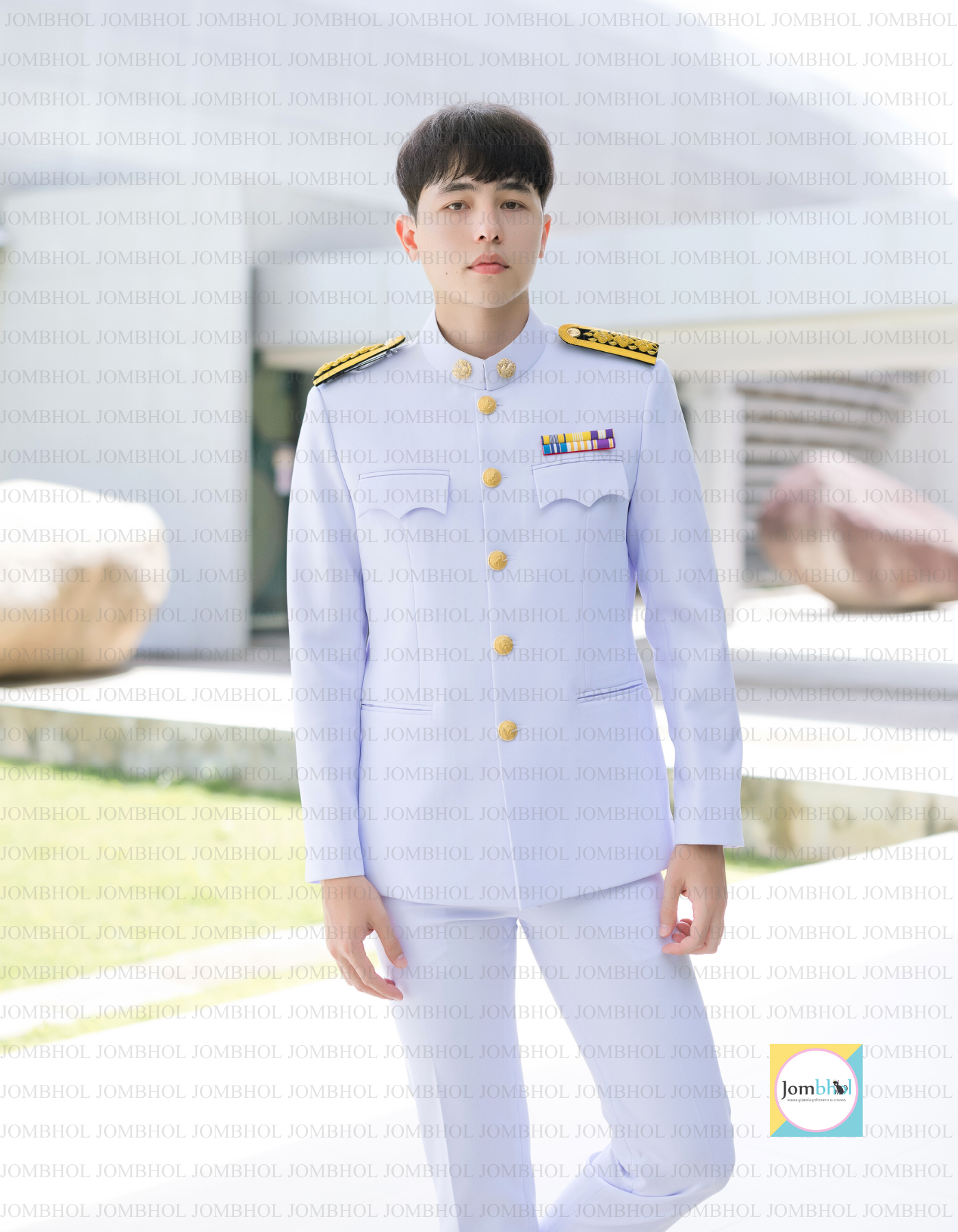 ทำไมการเลือกขนาด “ชุดปกติขาว” ให้พอดีถือเป็นเรื่องที่ให้ความสำคัญ